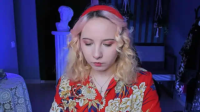 Snapshot of JasmineMilko chatting on 03-20-25, 05:02 JasmineMilko online show from 03-20-25, 05:02