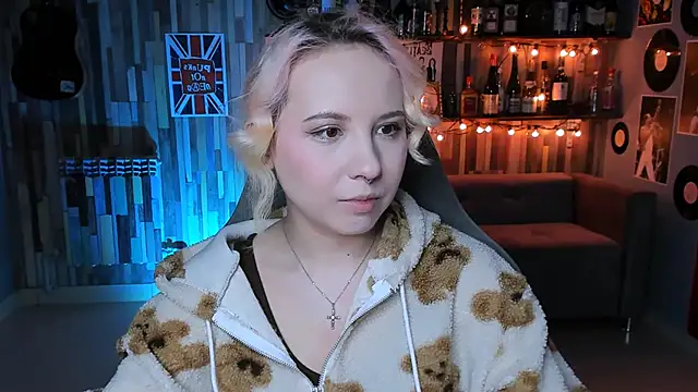 Snapshot of JasmineMilko chatting on 03-21-25, 05:11 JasmineMilko online show from 03-21-25, 05:11