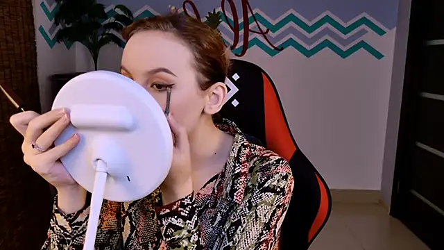 Snapshot of JasmineMilko chatting on 10-21-25, 05:19 JasmineMilko online show from 10-21-25, 05:19