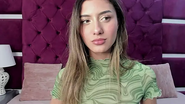 Snapshot of Daddysgirl1_ chatting on 01-15-25, 06:12 Daddysgirl1 online show from 01-15-25, 06:12