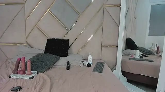 Snapshot of Daddysgirl1_ chatting on 01-28-25, 08:57 Daddysgirl1 online show from 01-28-25, 08:57