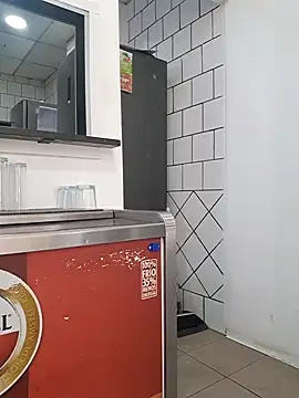 Snapshot of PublicNoFace chatting on 12-26-24, 02:48 PublicNoFace online show from 12-26-24, 02:48