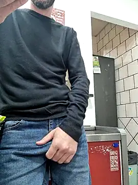 Snapshot of PublicNoFace chatting on 03-03-25, 06:48 PublicNoFace online show from 03-03-25, 06:48