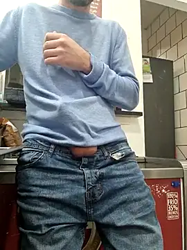 Snapshot of PublicNoFace chatting on 03-17-25, 02:12 PublicNoFace online show from 03-17-25, 02:12