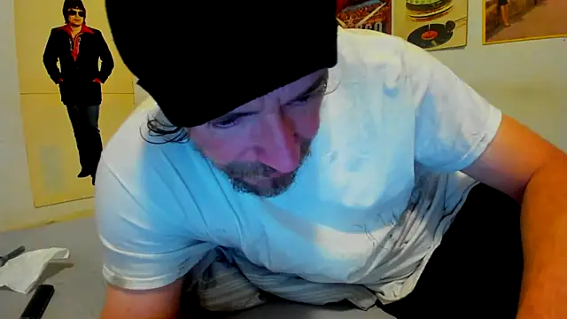 Snapshot of cloudyystar666 chatting on 12-16-25, 08:19 cloudyystar666 online show from 12-16-25, 08:19