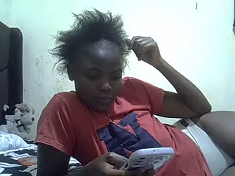 Snapshot of pretty_vivy chatting on 02-15-25, 08:01 pretty vivy online show from 02-15-25, 08:01