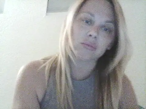 Snapshot of burrkitty chatting on 12-03-25, 04:42 burrkitty online show from 12-03-25, 04:42