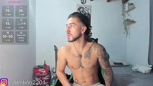 Valentino Xander online show from 12-20-25, 01:34