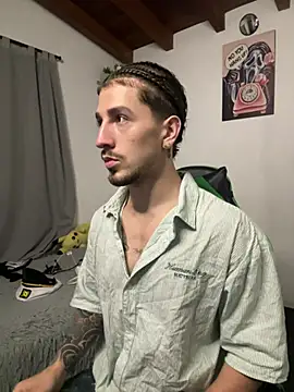 Valentino Xander online show from 02-25-26, 05:06