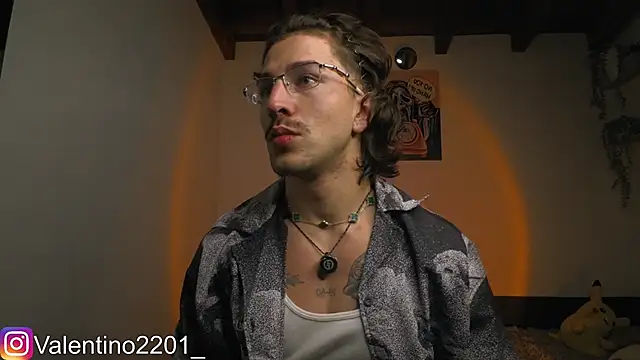 Valentino Xander online show from 04-10-26, 01:11