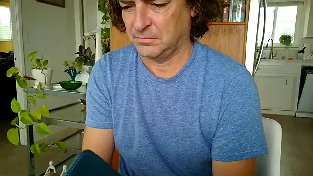 Snapshot of costanza7070 chatting on 02-25-25, 06:20 costanza7070 online show from 02-25-25, 06:20