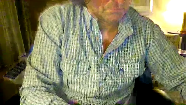 Snapshot of costanza7070 chatting on 02-27-25, 04:41 costanza7070 online show from 02-27-25, 04:41