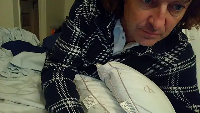 Snapshot of costanza7070 chatting on 03-21-25, 05:21 costanza7070 online show from 03-21-25, 05:21