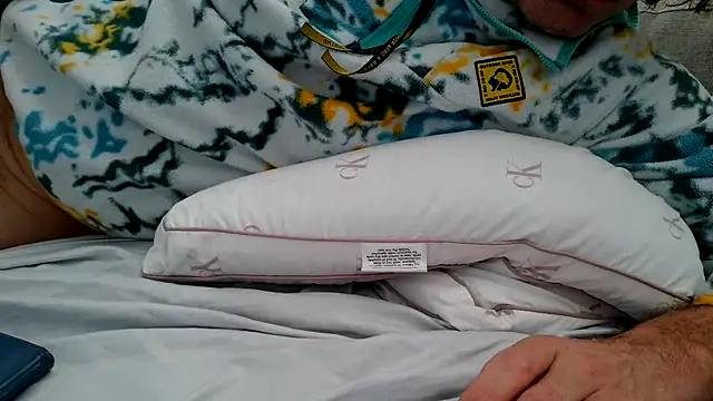 Snapshot of costanza7070 chatting on 03-21-25, 09:45 costanza7070 online show from 03-21-25, 09:45