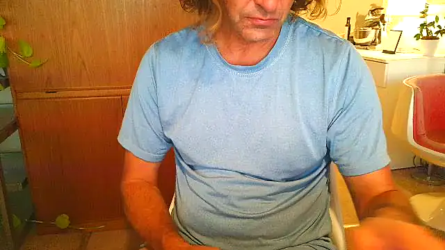 Snapshot of costanza7070 chatting on 09-29-25, 01:55 costanza7070 online show from 09-29-25, 01:55
