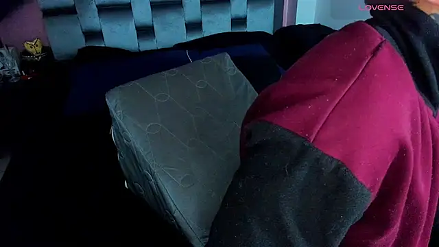 Piggy Eddy online show from 01-18-25, 02:02