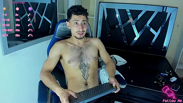 Piggy Eddy online show from 09-22-25, 03:41