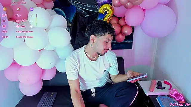 Piggy Eddy online show from 10-01-25, 08:48