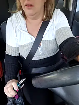 Snapshot of Mara-24 chatting on 12-18-24, 02:06 Mara-24 online show from 12-18-24, 02:06