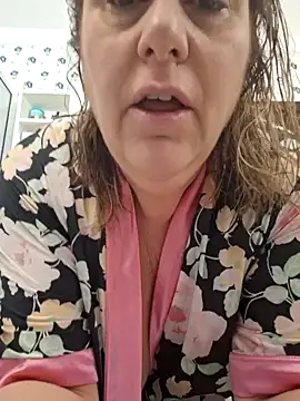 Snapshot of Mara-24 chatting on 02-08-25, 10:50 Mara-24 online show from 02-08-25, 10:50