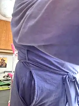 Snapshot of Mara-24 chatting on 10-20-25, 08:48 Mara-24 online show from 10-20-25, 08:48