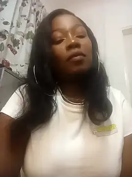 Snapshot of bigbootyboohle chatting on 01-16-25, 05:12 bigbootyboohle online show from 01-16-25, 05:12