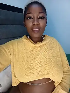 Snapshot of bigbootyboohle chatting on 03-01-25, 06:43 bigbootyboohle online show from 03-01-25, 06:43