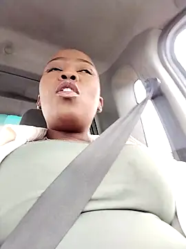 Snapshot of bigbootyboohle chatting on 09-27-25, 11:15 bigbootyboohle online show from 09-27-25, 11:15