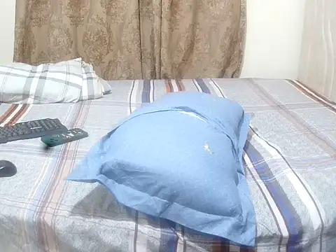 slender sweet online show from 10-09-25, 08:40