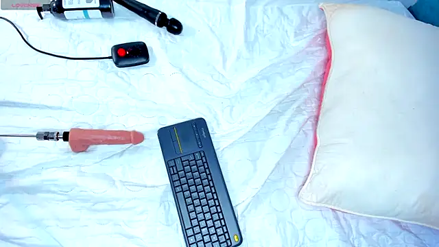 CintiaVega online show from 02-07-25, 02:58