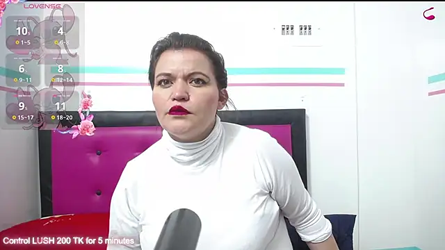 Snapshot of kambelroche chatting on 10-05-25, 12:03 kambelroche online show from 10-05-25, 12:03