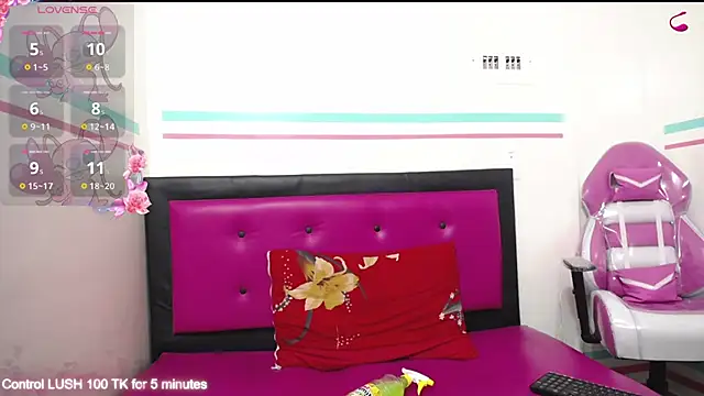 Snapshot of kambelroche chatting on 12-15-25, 11:58 kambelroche online show from 12-15-25, 11:58