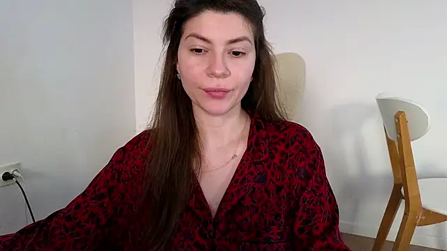 Jullyenn3 online show from 03-08-25, 04:17