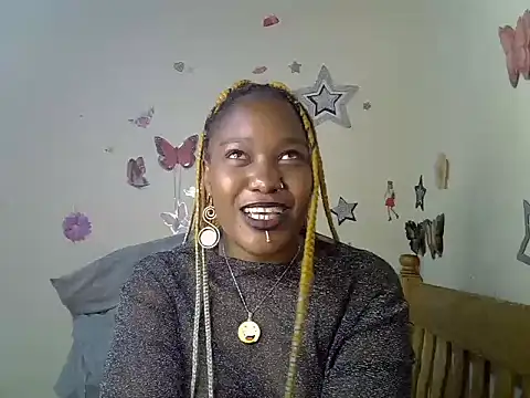 Pretty tiffany online show from 03-18-25, 10:48