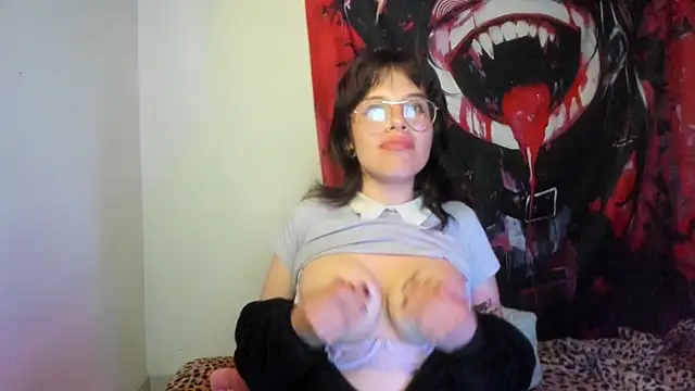 Snapshot of Lucyfx666 chatting on 10-24-25, 04:31 Lucyfx666 online show from 10-24-25, 04:31