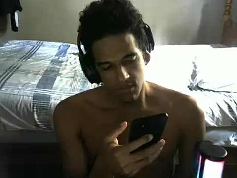 RenziTatte online show from 02-04-25, 01:06