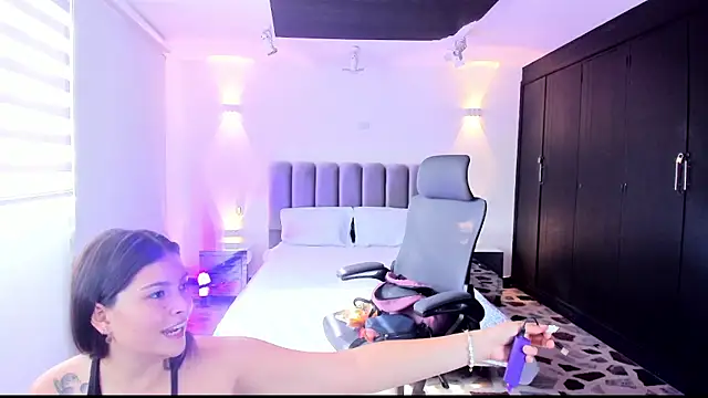 Snapshot of TifanyWhite_ chatting on 01-30-25, 08:10 TifanyWhite online show from 01-30-25, 08:10