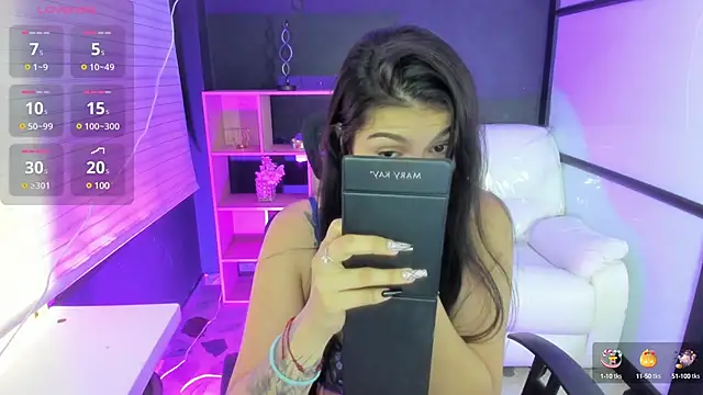 Snapshot of TifanyWhite_ chatting on 02-18-25, 08:25 TifanyWhite online show from 02-18-25, 08:25