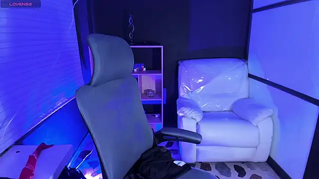 Snapshot of TifanyWhite_ chatting on 02-21-25, 11:32 TifanyWhite online show from 02-21-25, 11:32