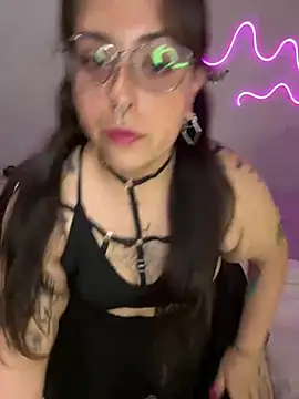 Mizztikaa online show from 02-04-25, 03:22