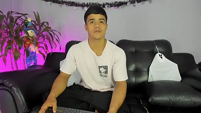 Rob saenz  online show from 10-20-25, 01:11