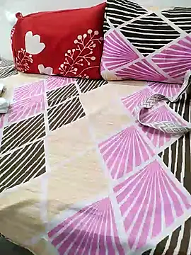 Snapshot of Diya_Chopra chatting on 01-02-25, 05:46 Diya Chopra online show from 01-02-25, 05:46