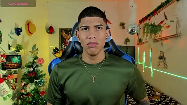 Damian latinxxx online show from 11-26-25, 03:18