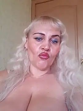 Snapshot of IsabellaBoni chatting on 03-12-25, 07:24 IsabellaBoni online show from 03-12-25, 07:24