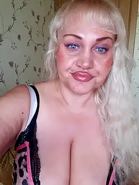 Snapshot of IsabellaBoni chatting on 10-01-25, 06:19 IsabellaBoni online show from 10-01-25, 06:19