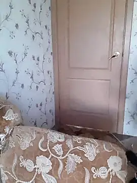 Snapshot of IsabellaBoni chatting on 10-13-25, 06:24 IsabellaBoni online show from 10-13-25, 06:24