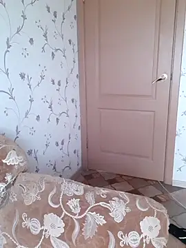 Snapshot of IsabellaBoni chatting on 10-27-25, 06:17 IsabellaBoni online show from 10-27-25, 06:17