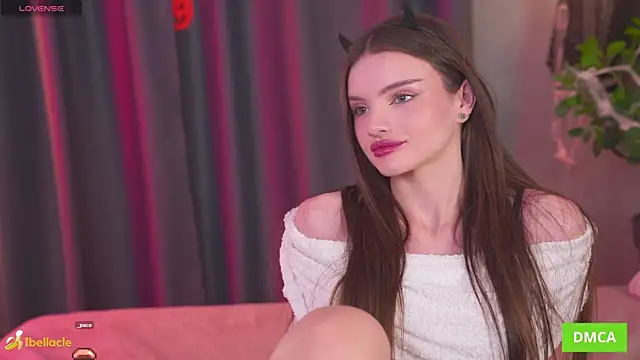 Bellacle online show from 10-26-25, 08:42