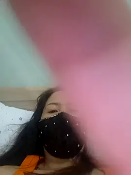Baby-sexytits18 online show from 03-06-25, 10:04