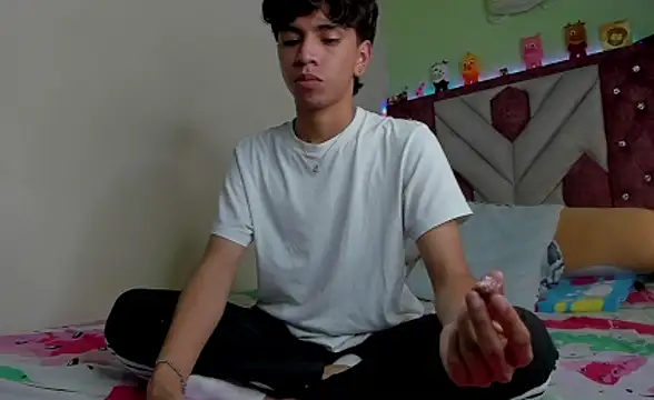 Santy carrington online show from 11-29-25, 03:20